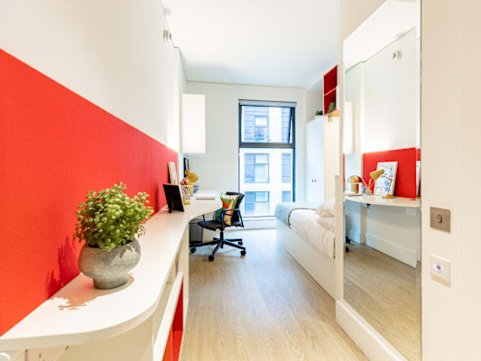 Deluxe En Suite room type